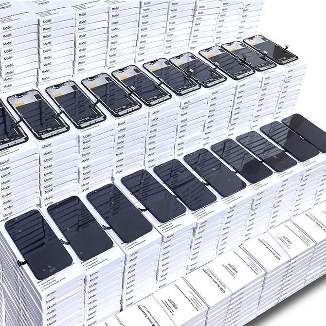 iPhone LCDs